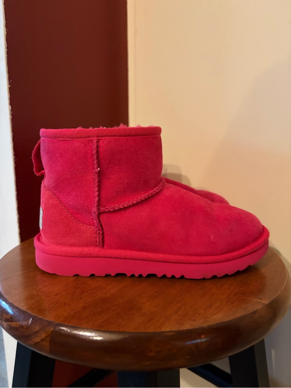 Girls UGG Classic Mini II, size 1